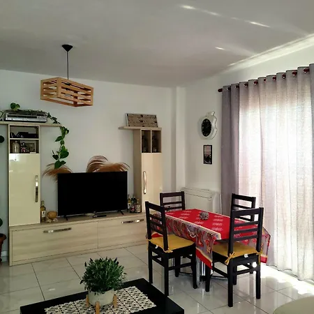 Appartament Klodi 6 Apartment *